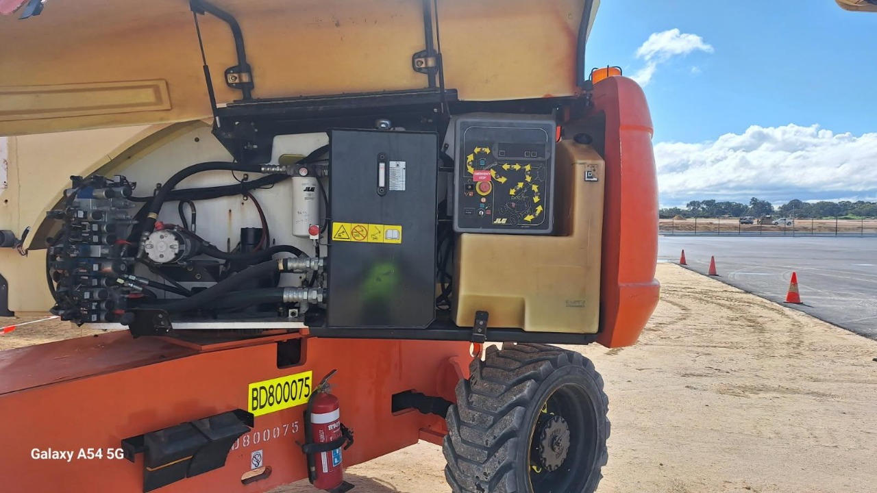 Sold - Telescopic Boom Lift - View 3